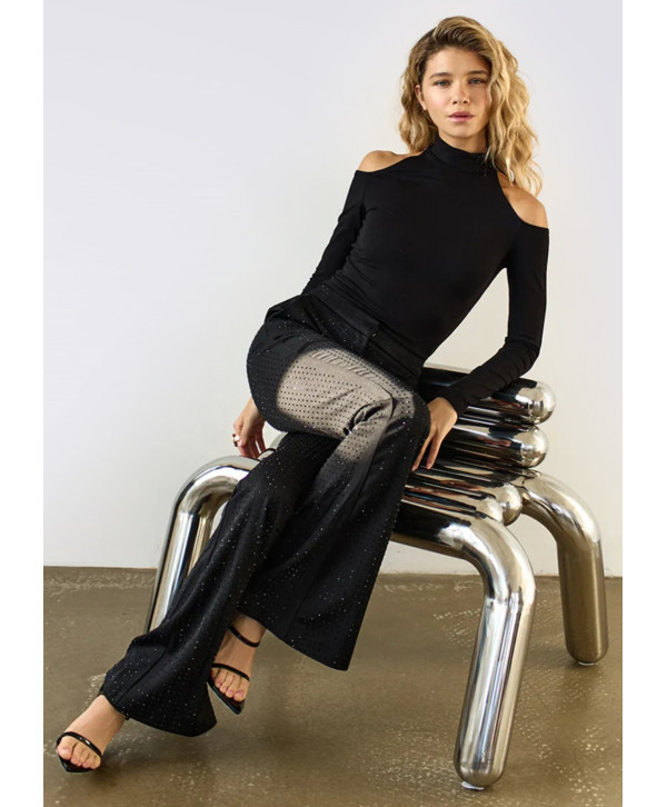 Лонгслів з вирізами на плечах