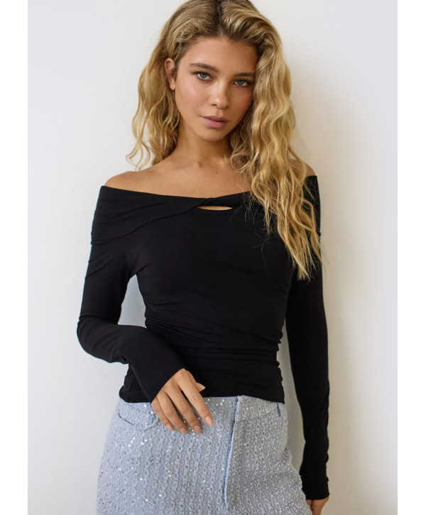 Лонгслів з відкритими плечима Лонгслів з відкритими плечима