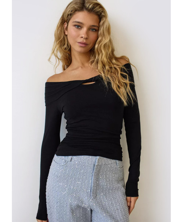 Лонгслів з відкритими плечима Лонгслів з відкритими плечима