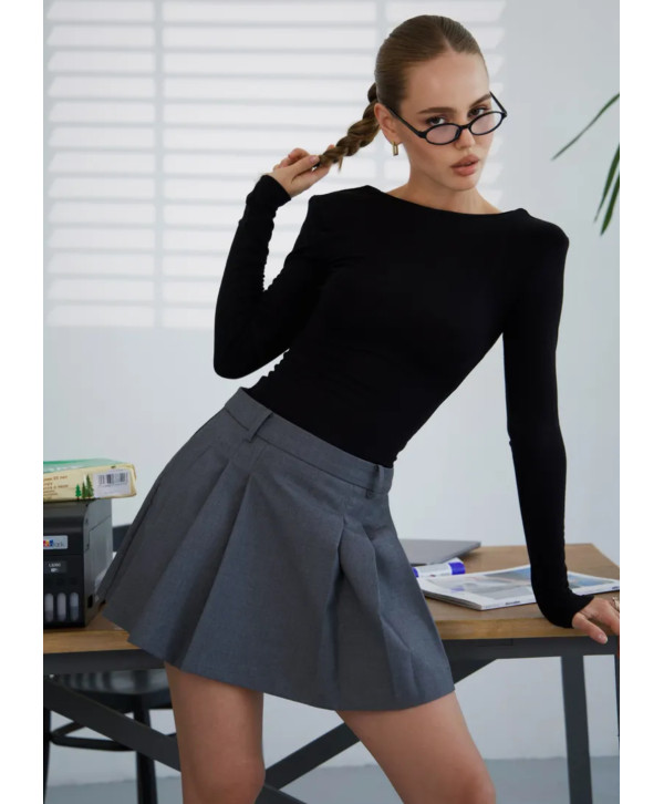 Лонгслів з підплічниками та відкритою спиною Лонгслів з підплічниками та відкритою спиною