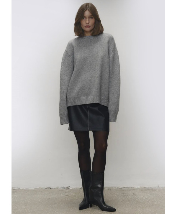 Чорна міні-спідниця зі штучної шкіри з контрастною строчкою